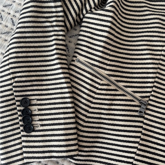Ann Taylor Striped Black and Ecru Women's Blazer - Picture 3 of 4